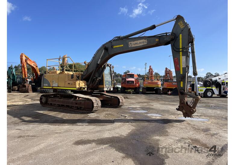 caption 2007 Volvo EC240BLC Excavator (Steel Tracked)