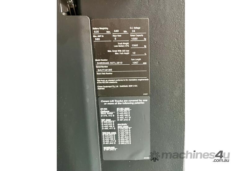 CROWN FORKLIFT SHR 5500 WALKIE REACH TRUCK/ STACKER - VERY LOW USAGE!
