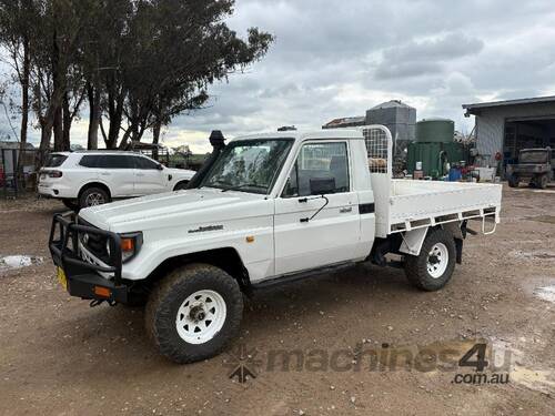 Land Cruiser Ute 