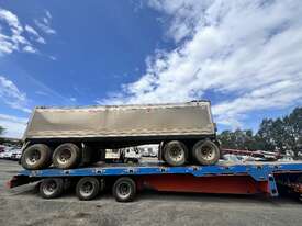 YLZ Truck Bodies DT4 Quad Dog Tipping Trailer - picture1' - Click to enlarge