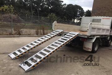 2.5m - 4Tonne Heavy Duty Rubber Tyre,Rubber Track Machinery Loading Ramps