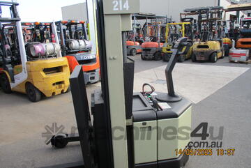 Crown WR3000 Electric Walkie Reach Truck Compact & Efficient 3.86m Lift