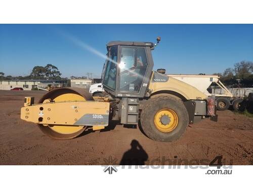 2012 VOLVO SD130D ROLLER U4975