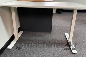 Sit/Stand Desk