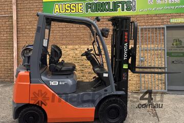 Current Model Toyota Container Mast Forklift