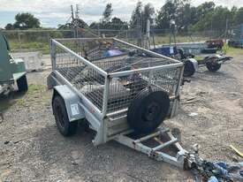 Unknown Single Axle Box Trailer - picture1' - Click to enlarge