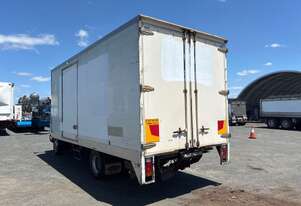 Hino 2011   300 916 Pantech