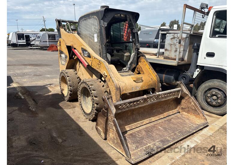 2011 Caterpillar 262C Loader (Skid Steer)