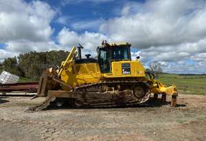 Komatsu   D85EX - 18 BULLDOZER.