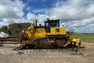 Komatsu   D85EX - 18 BULLDOZER.