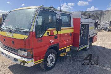 2003 Isuzu NPR 400 Crew Fire Truck