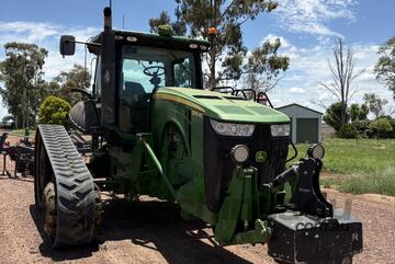 John Deere   8310 RT