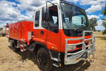 Isuzu FSS550 4x4 Single Cab Traytop Firetruck. Ex NSW Rural Fire Service.