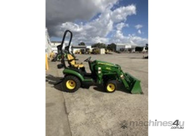 2017 John Deere 1025R Compact Ut Tractors