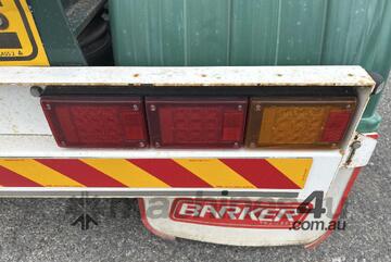 2018 Barker Heavy Duty Tri Axle Tri Axle Flat Top A Trailer