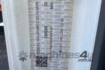 Isuzu 2022   NNR 45-150 Pantech