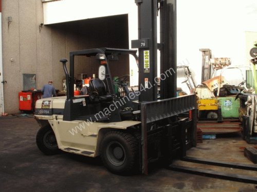 7 Tonne Forklift - Hire