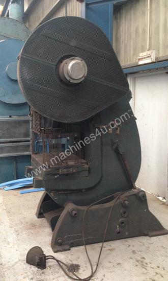 caption John Heine 206AG series 3 60Ton Inclinable Power P