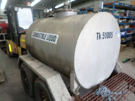 2 AXLE TRAILER MOUNTED ALUMINIUM DIESEL TANK #G   - picture1' - Click to enlarge