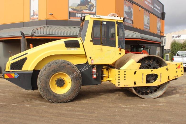 caption BOMAG BW219D-4 VIBRATING SMOOTH ROLLER