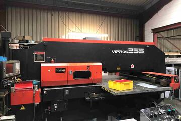 Amada Vipros 255 (1997) * INCLUDES FANUC SERIES 18-P CONTROLLER *