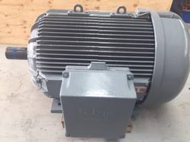 200 kw 270 hp 6 Pole 415 v AC Electric Motor - picture0' - Click to enlarge