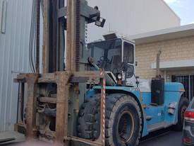 2003 SMV 32 Tonne Forklift - picture0' - Click to enlarge