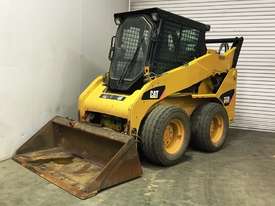 CATERPILLAR 232B AIR-CONDITIONED SKID STEER LOADER - picture0' - Click to enlarge