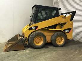 CATERPILLAR 232B AIR-CONDITIONED SKID STEER LOADER - picture0' - Click to enlarge