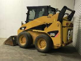 CATERPILLAR 232B AIR-CONDITIONED SKID STEER LOADER - picture1' - Click to enlarge