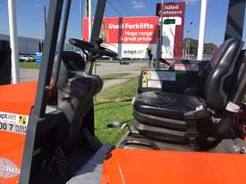 Good condition used narrow aisle forklift - picture2' - Click to enlarge