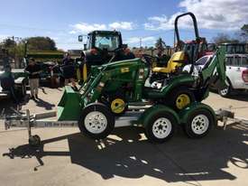 John Deere 1025R FWA/4WD Tractor - Hire - picture0' - Click to enlarge