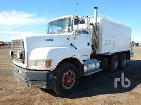 FORD L9000 Water Truck - picture2' - Click to enlarge