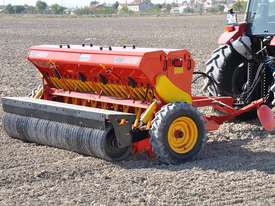 2018 AGROMASTER BM 18R SINGLE DISC SEED DRILL + PACKER ROLLER (3.3M) - picture0' - Click to enlarge