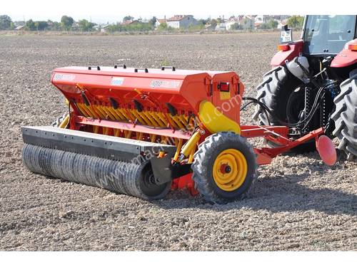New 2018 Agromaster 2018 Agromaster Bm 18r Single Disc Seed Drill Packer Roller 3 3m Seed Drills 