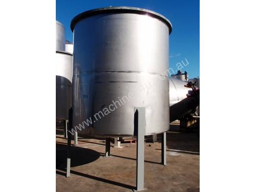 Stainless Steel Mixing Tank (Vertical), Capacity: 10,000Lt