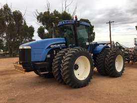 New Holland TJ275 FWA/4WD Tractor - picture0' - Click to enlarge