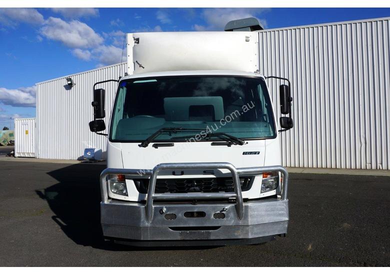 caption 2014 Mitsubishi FM 1627 Automatic 10 Pallet Curtainsider