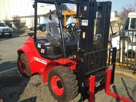 FORKLIFT ROUGH TERRAIN 4WD  - picture2' - Click to enlarge