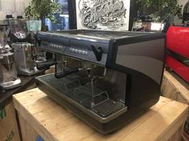 NUOVA SIMONELLI APPIA 2 GROUP BLACK BARISTA ESPRESSO COFFEE MACHINE HI CUP CAFE - picture1' - Click to enlarge