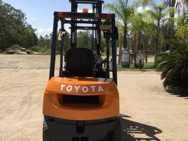 Toyota Diesel 2.5 T Forklift  - picture0' - Click to enlarge