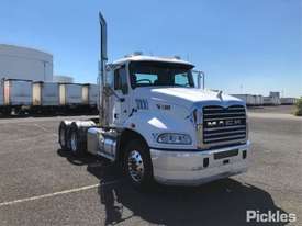 2013 Mack CMMT - picture0' - Click to enlarge