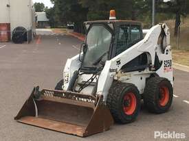 2004 Bobcat S250 - picture2' - Click to enlarge