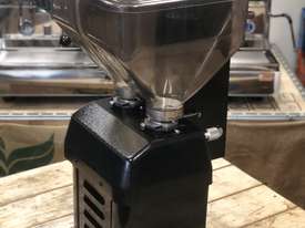 LA MARZOCCO SWIFT DUAL HOPPER BLACK ESPRESSO COFFEE GRINDER - picture2' - Click to enlarge