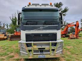 VOLVO 2018 FH13 6X4 BOGIE DRIVE PRIME MOVER - picture2' - Click to enlarge