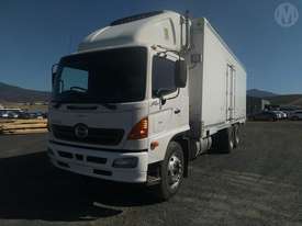 Hino FL1J - picture1' - Click to enlarge