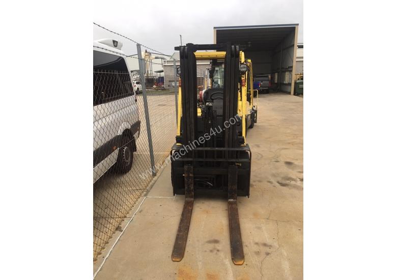 caption 2.5T LPG Counterbalance Forklift