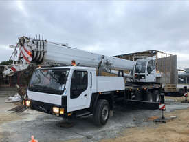 2012 XCMG QY30K Truck Crane - picture0' - Click to enlarge