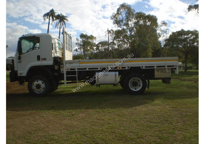 caption Isuzu FTS800 Tray Truck