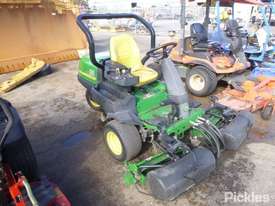 John Deere 2500A - picture0' - Click to enlarge